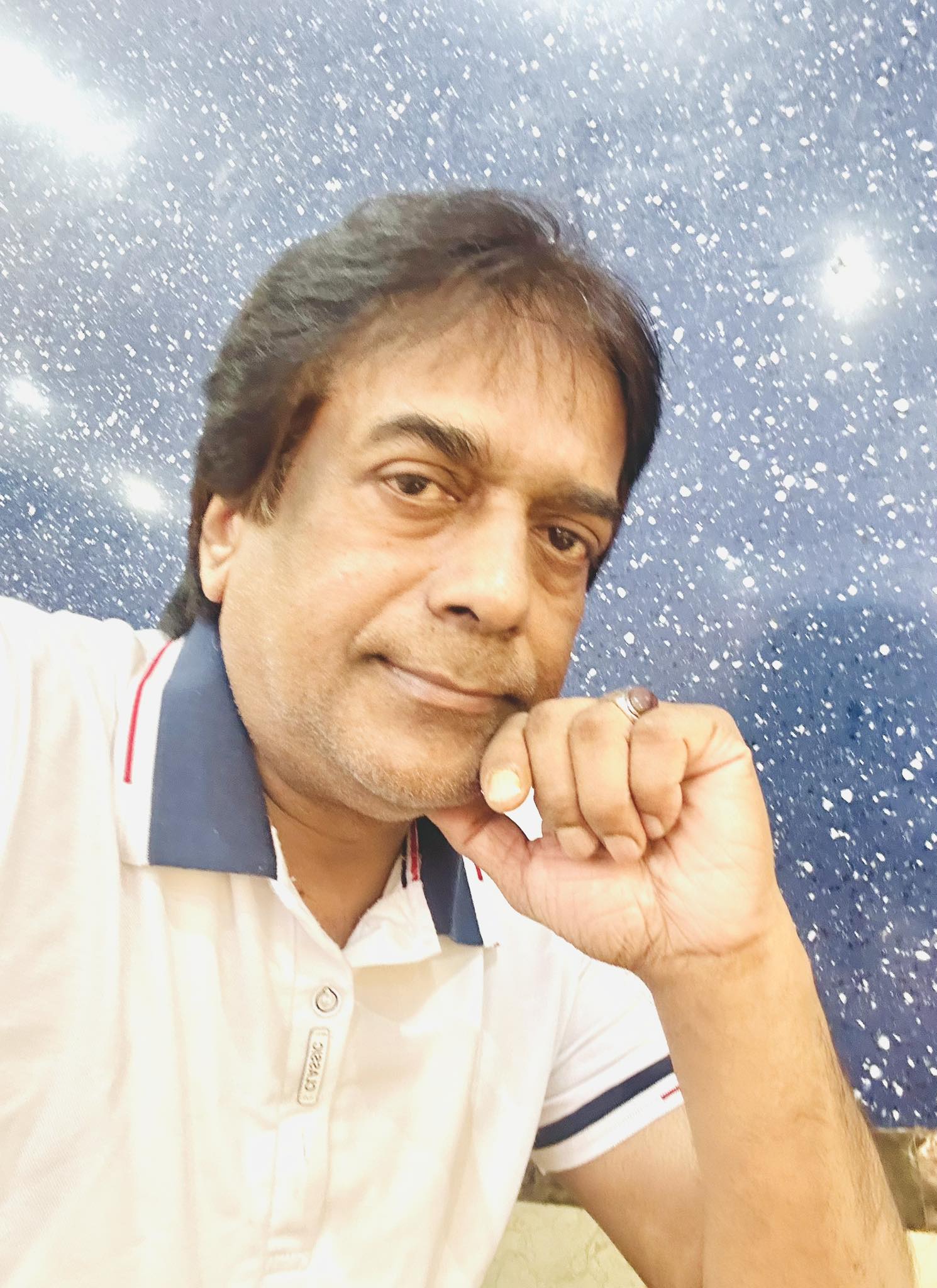নির্বাসনে স্বপ্নের জন্মতিথি